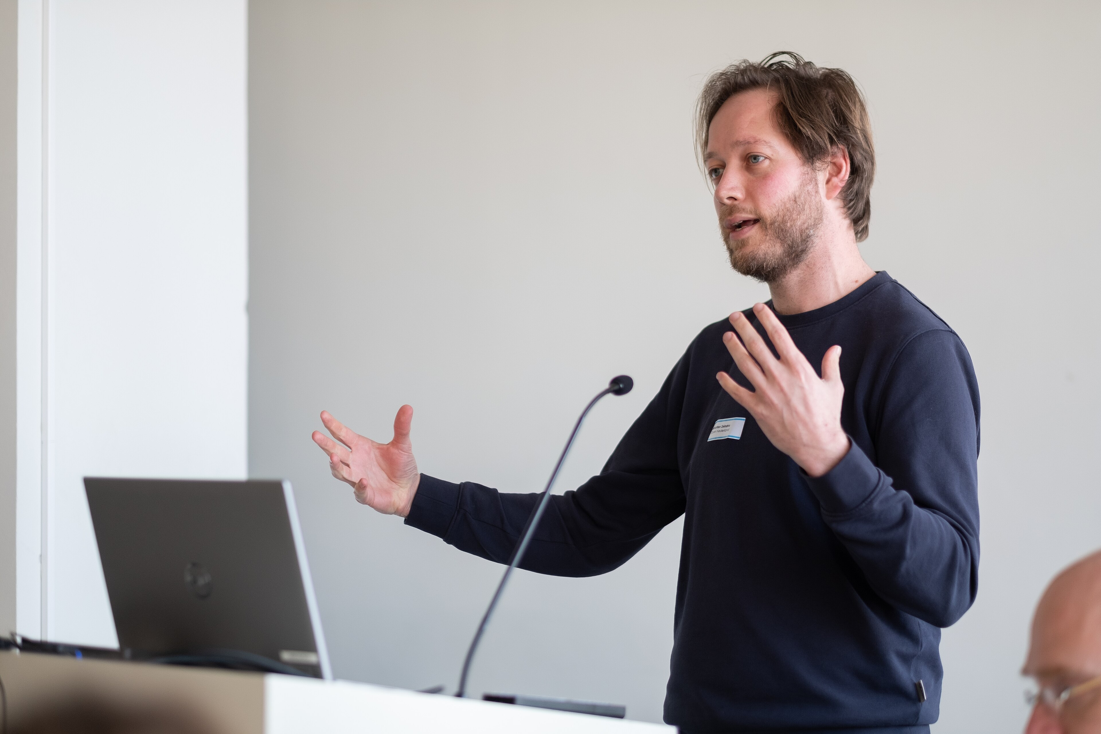 Maarten Zeinstra speaking